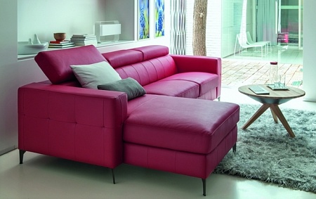 Трехметровый угловой раскладной диван с оттоманкой и ящиком для белья MUSCARI Vero 1,5SWL-3RFP